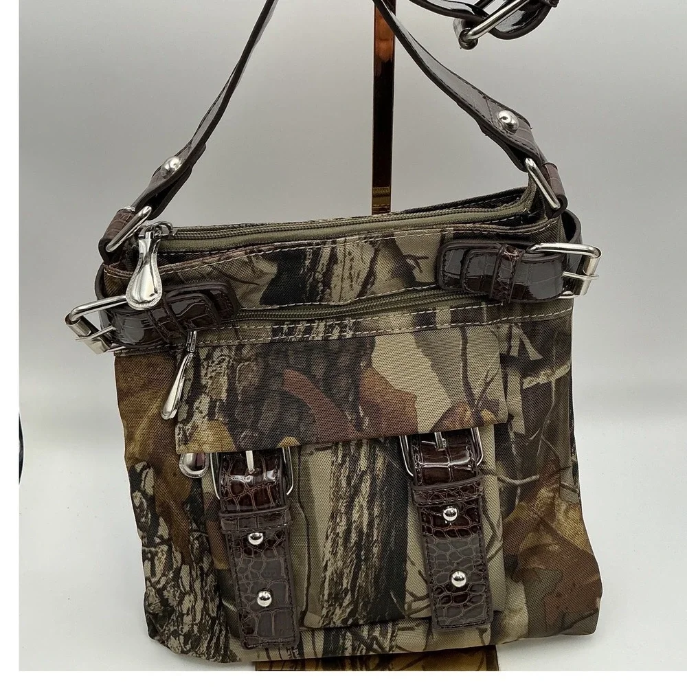 Realtree‎ Hardwoods Camo Crossbody Bag Brown Faux Croc Trim Canvas Messenger